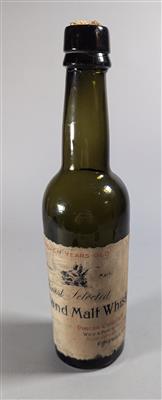 0309aeb1-c200-4b3e-a430-4759fe1ca406.jpg; 5073; Duncan Campbell Highland Malt Whisky; bottle