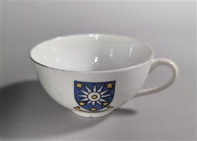 1c0a76bc-3412-4331-acb7-5e2c5d44980b.jpg; 5188; ; cup