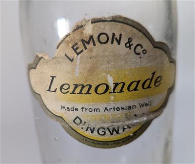 5020781c-f846-402d-a764-320777d4fe8a.jpg; 5068; ; bottle