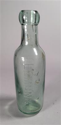 bb9c5cad-32d6-4c97-8a14-bc4a34b47669.jpg; 7731; bottle; bottle