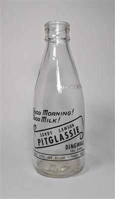 c0244333-a9f0-4625-81a3-de8240bc9873.jpg; 1930.05; bottle; bottle