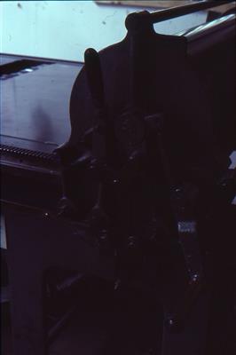 2010.147_crop.jpg; 2010.147; Slide: Press in Print Studio workshop, Ingram Street; Photographic slide