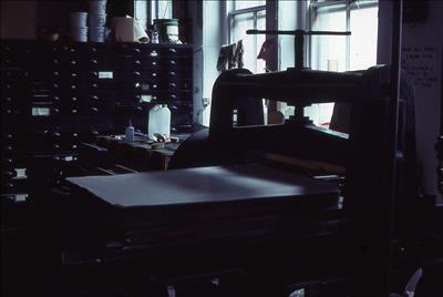 2010.148_crop.jpg; 2010.148; Slide: Press in Print Studio workshop, Ingram Street; Photographic slide