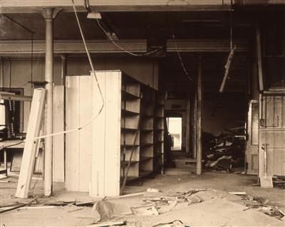 2010.86_crop.jpg; 2010.86; Slide: Interior of Glasgow Print Studio premises, Ingram Street; Photographic slide