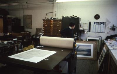 2010.92_crop.jpg; 2010.92; Slide: Interior of Glasgow Print Studio, Ingram Street; Photographic slide
