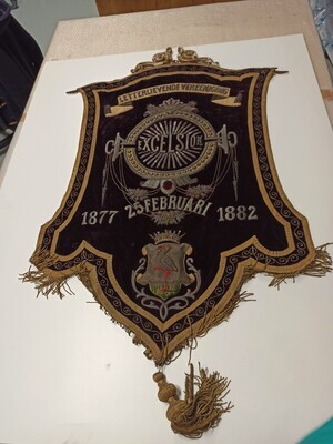 0000-0004-OWE.jpg; 0000-0004-OWE; Vaandel van de 'letterlievende vereeniging' Excelsior; Vaandels