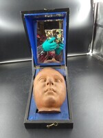 004ef39f-3fa8-4a22-aa7b-ac6393752d0c.jpg; 0000-0346-HHI; Portret van rode klei.; rondsculpturen