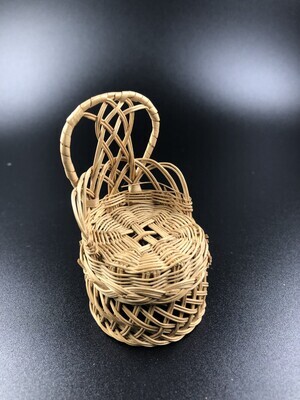 08440cc0-1cd6-43e0-bc91-75fe39f5612b.jpg; 1960-0276-KPO/005; Rieten, ronde stoel zonder armleuningen; stoelen