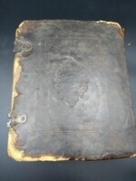 16189aa9-ac51-44ef-9449-4e9f5d10737f.jpg; 1989-0002-HHI; Bijbel in leren band met opschrift: 'Officieren/der Haagsche/ schutterye/1772'.; Bijbel