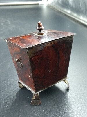 1960-0277-KPO-045.jpg; 1960-0277-KPO/045; Metalen houtbak,beschilderd met houtpatroon.; miniaturen