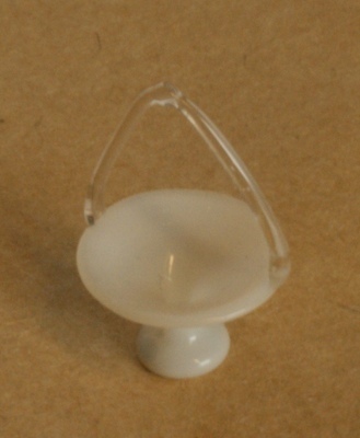 1960-0282-KPO-16-57.jpg; 1960-0282-KPO/16-57; Glazen coupe uit de salon van het grote poppenhuis.; coupes