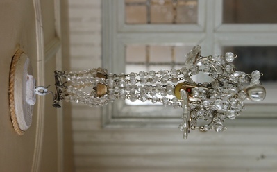 1960-0282-KPO-16-69.jpg; 1960-0282-KPO/16-69/b; Ongekleurde glazen kroonluchter.; kroonluchters