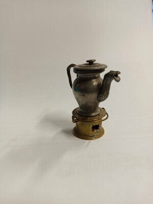 1960-0286-KPO-043.jpg; 1960-0286-KPO/043; Stoofje met koffiekan; miniaturen