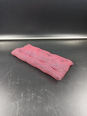 1960-0286-KPO-124.jpg; 1960-0286-KPO/124; Rood en zwart gestreept matrasje; miniaturen