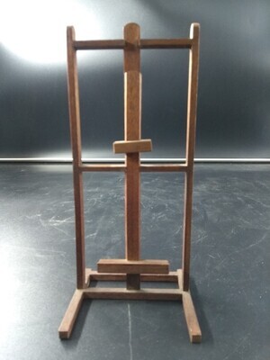 1960-0303-KPO-021.jpg; 1960-0303-KPO/021; Houten schildersezel.; miniaturen