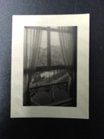 1960-0303-KPO-049c.jpg; 1960-0303-KPO/049; Fotomap met 2 zwart/wit foto's.; miniaturen