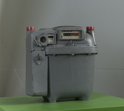 2001-0027-HHI.jpg; 2001-0027-HHI; Droge gasmeter met muntwerk.; gazometer