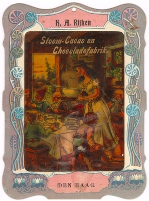 2010-0001-HHI.3.jpg; 2010-0001-HHI/3; Toverlantaarnplaatje met sprookjesvoostelling uit Sneeuwwitje van de Stoom-Cacao en Chocoladefabrik. H.A. Rijken, Den Haag.; toverlantaarnplaat