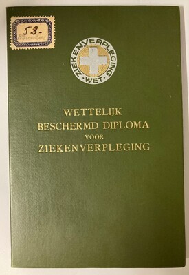 2010-00016-HHI.jpg; 2010-0016-HHI; Wettelijk beschermd diploma voor ziekenverpleging; diploma's