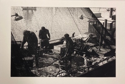 2010-0115-PRE.jpg; 2010-0115-PRE; Aan het werk op de vissersboot; fotografie