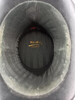 2011-0009-MWEa.jpg; 2011-0009-MWE; Hoge hoed; hoeden