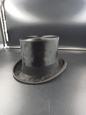 2011-0010-MWE.jpg; 2011-0010-MWE; Hoge hoed; hoeden