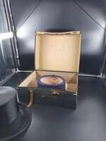 2011-0010-MWEd.jpg; 2011-0010-MWEa; Bewaardoos voor hoge hoed; hoeden