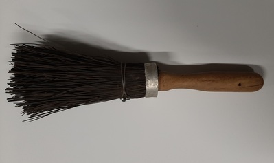 2013-0023-HHI.jpg; 2013-0023-HHI; Borstel van twijgjes; gebruiksvoorwerp