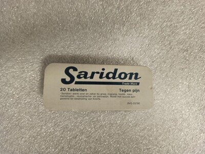 2013-0030-HHI.jpg; 2013-0030-HHI; Saridon; medicijnen doosje