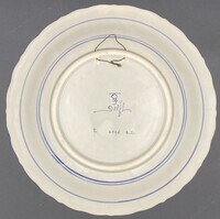 2021-0001v-MCE.jpg; 2021-0001-MCE; Keramieken wandbord ''Ter Herinnering aan Uw 40-Jarige Dienst N.V. Meddens''; wandbord