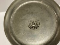 2021-0001vv-MMO4.jpg; 2021-0001-MMO/4; Melkkannetje van de tinnen theeset van Fam. Meeuws & zoon; theeserviezen