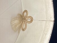 2021-0023-MDI10.jpg; 2021-0023-MDI; Zwarte hoge hoed van J.B.W.A. Giesbers in hoedendoos met naamlabel; hoeden