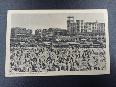 27c28ce0-c160-4664-a783-aaa190485610.jpg; 1999-0003-PRE; Ansichtkaart met strandgezicht te Scheveningen; ansichtkaarten