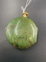 28979089-786e-4aac-8ab2-e5f030cab6f1.jpeg; 1954-0001-OKU; Horloge in dubbele kast, de binnenste met gegraveerde afbeelding van kerkje. Adres op achterzijde: 'J: Van Ceule Le Jeune 1390Hagae'.; tijdmeetinstrument