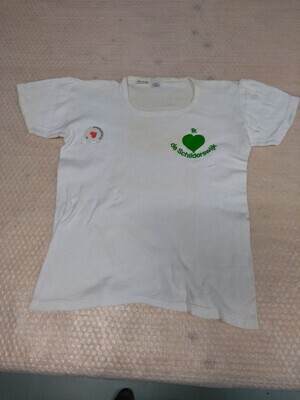 3258f3f7-8dbe-4bac-a70c-962be780f483.jpg; 0000-0313-HHI; Wit t-shirt met tekst 'Ik hou van de Schilderswijk;