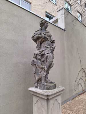 32878853-e8f8-4b67-a335-d646316d2850.jpg; 1952-0002-BEO; Venus en Cupido; rondsculpturen