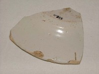 336-11_b.jpg; 336.11; Fragment van aardewerk bord; scherven