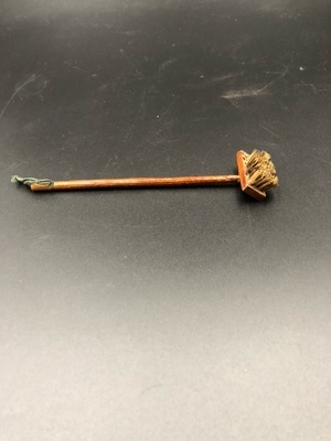 35b341be-d758-4bad-8bb5-c0d31fece264.jpg; 1960-0000-KPO/018; borstel luiwagen; borstel