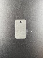 3defca3a-e69f-4dab-8fcb-674c198f0052.jpg; 0000-0329-PEO/1-2; Twee hondenpenningen uit 1942; hondenpenningen (belastingpenningen)