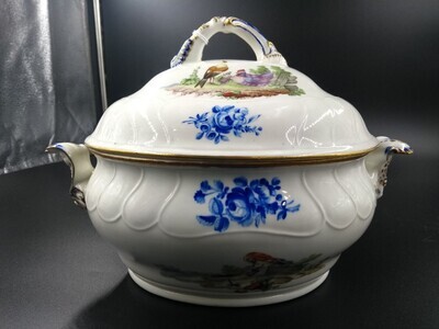 413e3528-8948-4467-b04d-79fa9b8081b2.jpg; 1940-0288-OCE/a-b; Kleine terrine met deksel; keramiek (objectgenre)