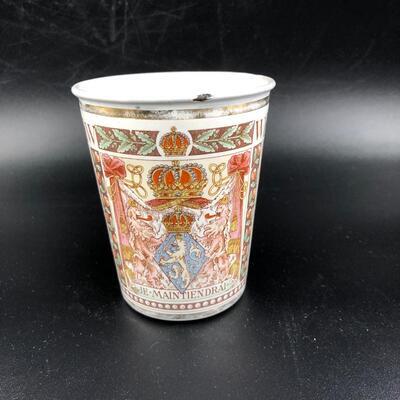 417244c6-8ecd-4a27-bf2f-89bcc806f9b3.jpg; 1997-0251-HHI; Beker ter gelegenheid van de kroning van Wilhelmina.; drinkbekers
