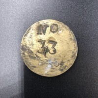 47e2b75e-674d-4a01-aaf1-f3669130e764.jpg; 0000-0065-PEO; Het St. Barbara- of Metselaarsgilde te 's Gravenhage; Gildepenning