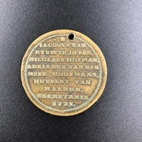 4d482022-e8e5-42ce-a762-4f7999a5e013.jpg; 0000-0078-PEO; De Oost Noordenrijksbuurt (Voorhoutsbuurt); Buurtpenning