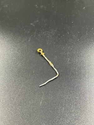 5956ec27-ff31-43e8-b87b-c9539cb996a6.jpg; 1960-0259-KPO/021; Metalen pook; vuurstokken