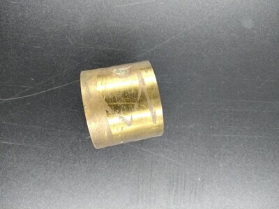 60bfa180-8454-4bab-b130-b2ad957c4c60.jpg; 1981-0009-HHI/i; Koperen ring, onderdeel van vaandel 'Nieuwland'.; vaandelonderdeel