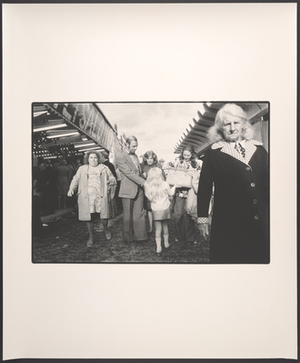 79ffe5e0-6c2d-483b-b912-629e802885a3.jpg; 2023-0146-PRE; Kermis impressie, Den Haag; stadsgezichten (beeldmateriaal)