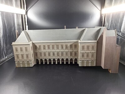 7dd84b87-ef12-4d01-b4b2-a7ba07cc4772.jpg; 1941-0001-MHO/53; Model van gebouw aan het Binnenhof; gebouwen