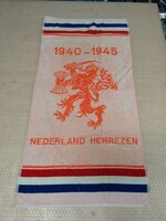 82105c7a-11a4-4040-842f-1e21904a3960.jpg; 1997-0512-HHI/1-2; Handdoek 1940 - 1945.; handdoeken