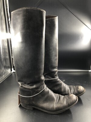 8b0ce548-6bcc-4270-85f9-ee72b11875e1.jpg; 2018-0034-OWE/1-2; Laarzen uit bezit George John Lionel Maduro; laarzen