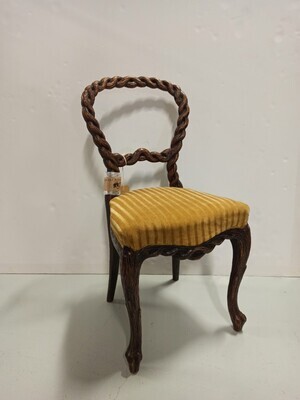 8e2fea0d-45f7-42ff-9e2e-308accf21b23.jpg; 1999-0005-HHI/1-6; Zes eetkamerstoelen.; eetkamerstoelen